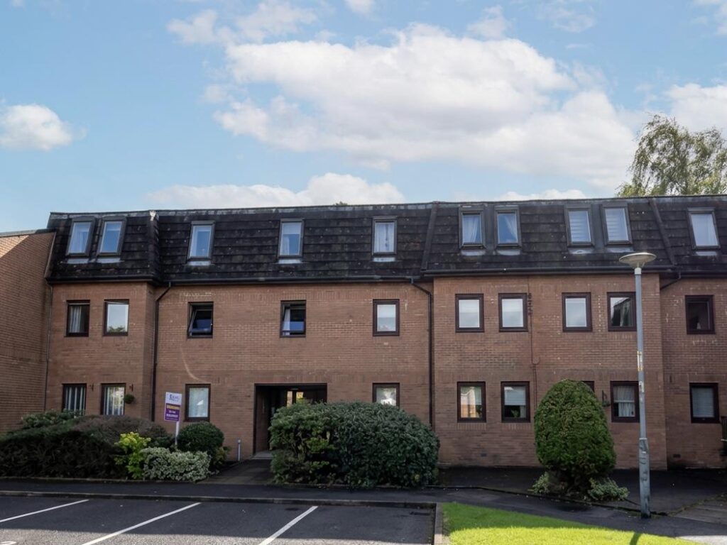 Mahon Court, Moodiesburn, Glasgow