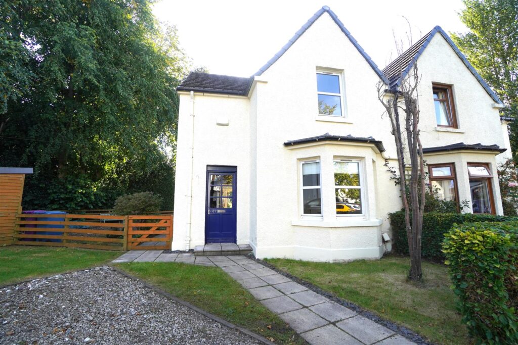 21 Prince of Wales Gardens, Glasgow, G20 0AS